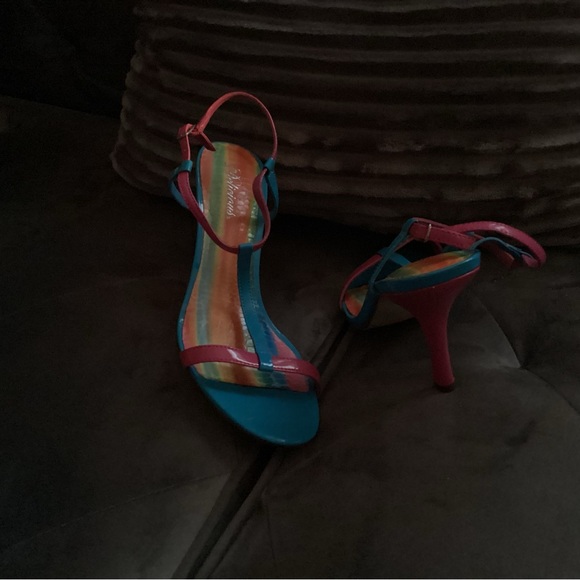 Delicious, 8 1/2M turquoise multi-colored patent leather, sandals - Picture 2 of 3